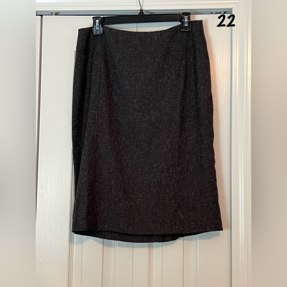 Investment size 10 black tweed straight skirt